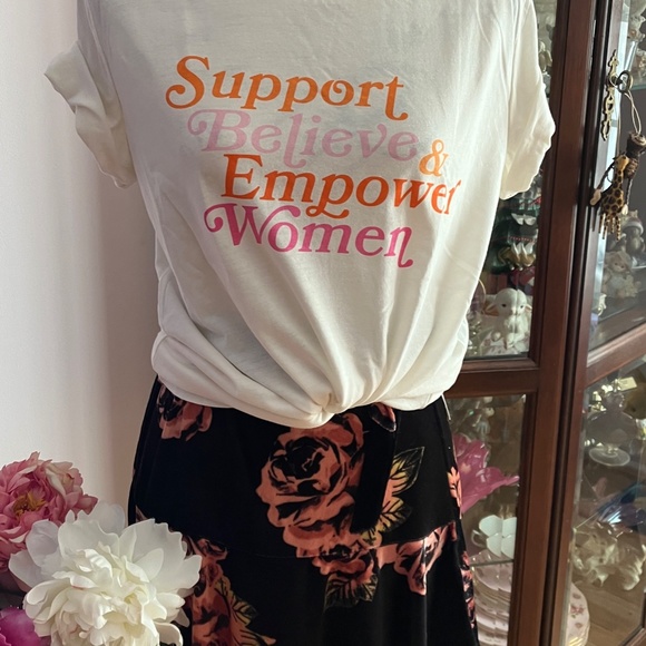 NWT Empower Women! T-Shirt - Picture 4 of 6